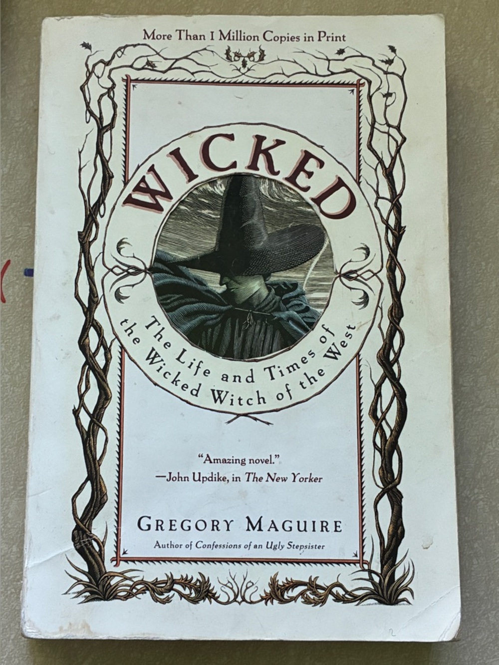 Wicked by Gregory Maguire Paperback